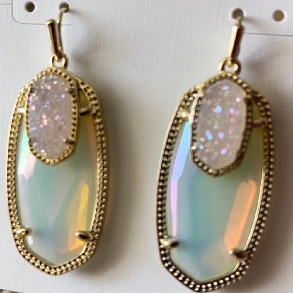 Kendra Scott Emmy earrings